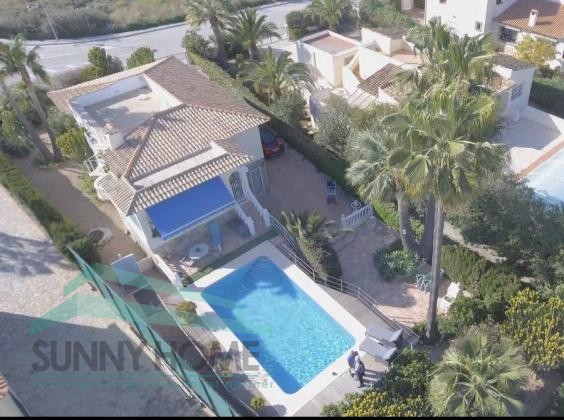  zonnige instapklare villa met gastenverblijf  in La Nucia