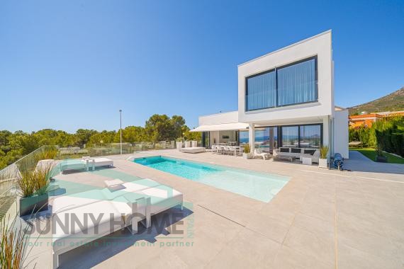 de mooiste villa van Nova Polop