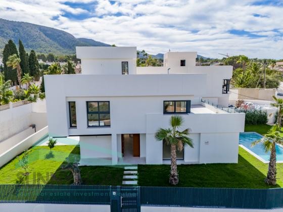 Villa in Albir