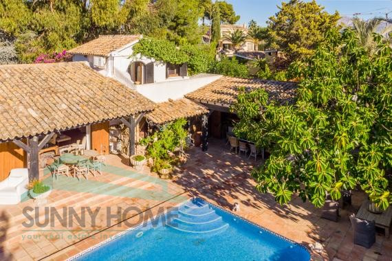 Villa Dalora – Encantadora villa con privacidad y vistas al mar en Coblanca, Benidorm