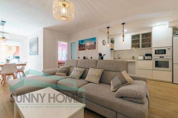 Modern gelijkvloers appartement met tuin op toplocatie in Albir